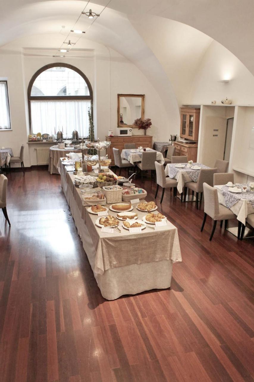 Albergo Accademia Trydent Zewnętrze zdjęcie