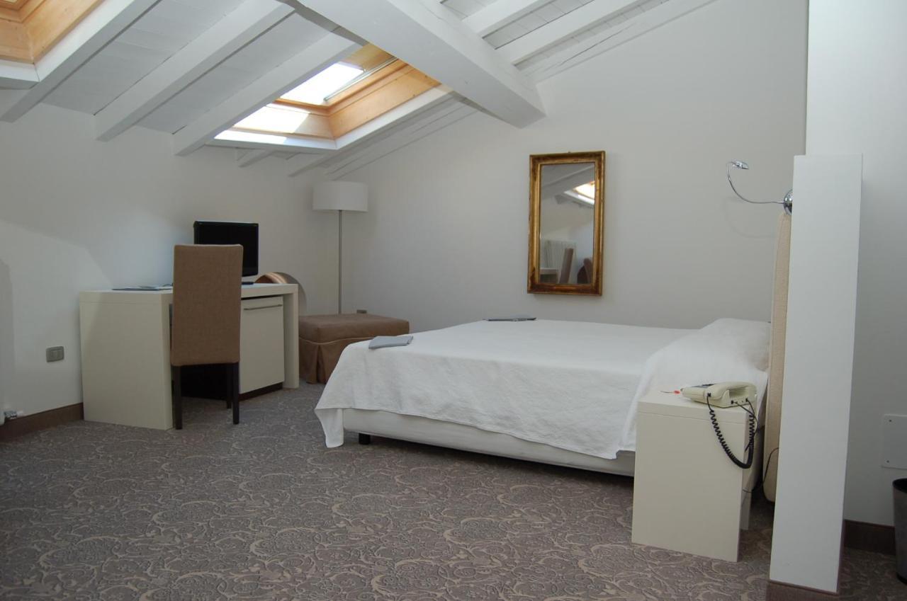 Albergo Accademia Trydent Zewnętrze zdjęcie